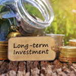 What Drives Long-Term Investment Themes Like AI, Green Energy, and Tech